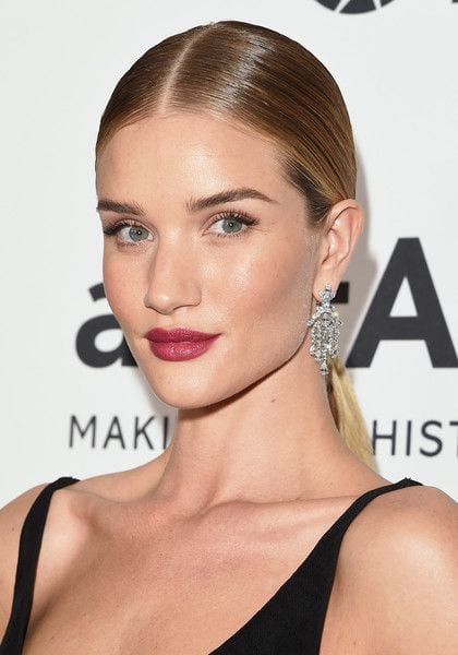 middle part ponytail hairstyles