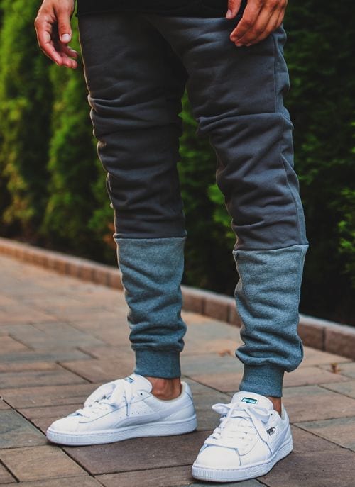 sneaker with sweatpants