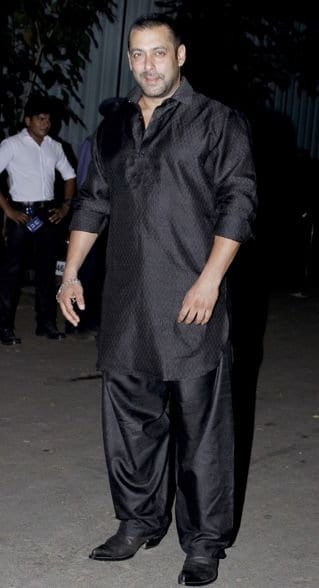 Salman khan pathani kurta outfit
