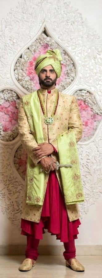 Traditional Wedding Outfit ideas for men To Style