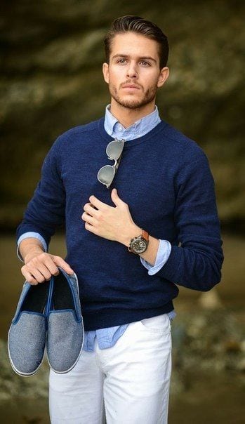 crew neck sweater with untucked in shirt
