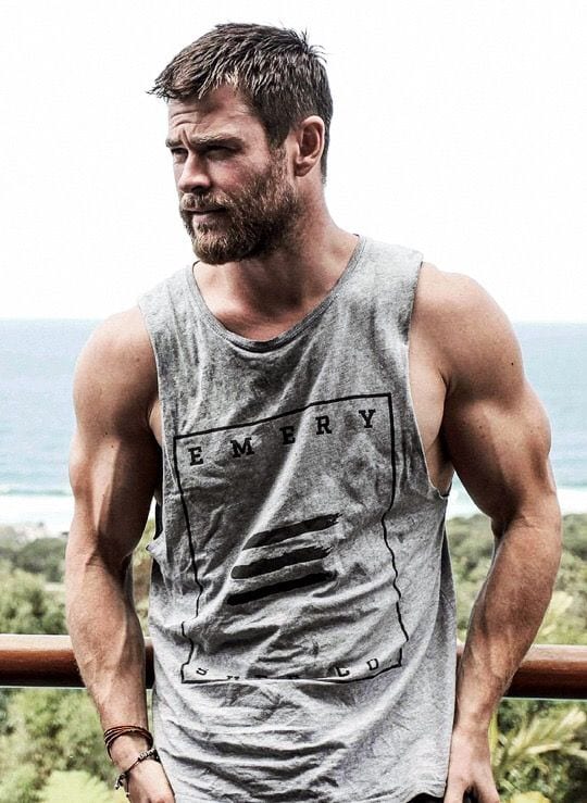 chris hemsworth bearded look