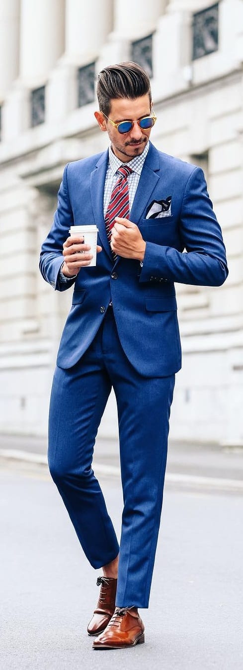 5 Must Have Suits For Men - Navy Blue