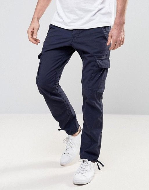 Blue cargo pants outfit sale