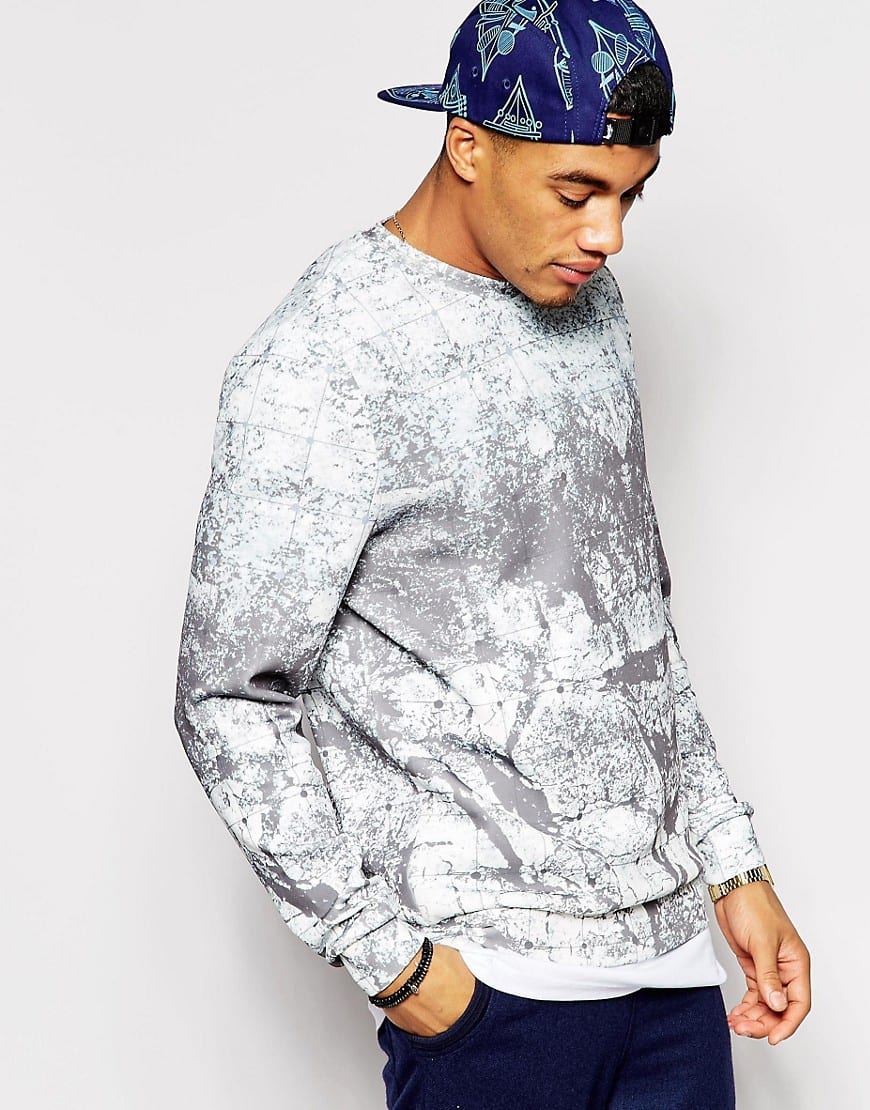 white and grey prints sweatshirts