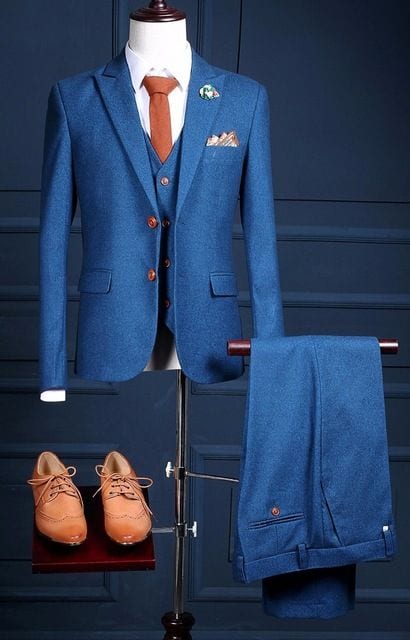 Suit for reception