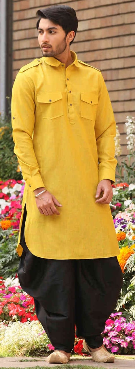 Trendy Pathani Outfit Ideas For Men This Festive Season
