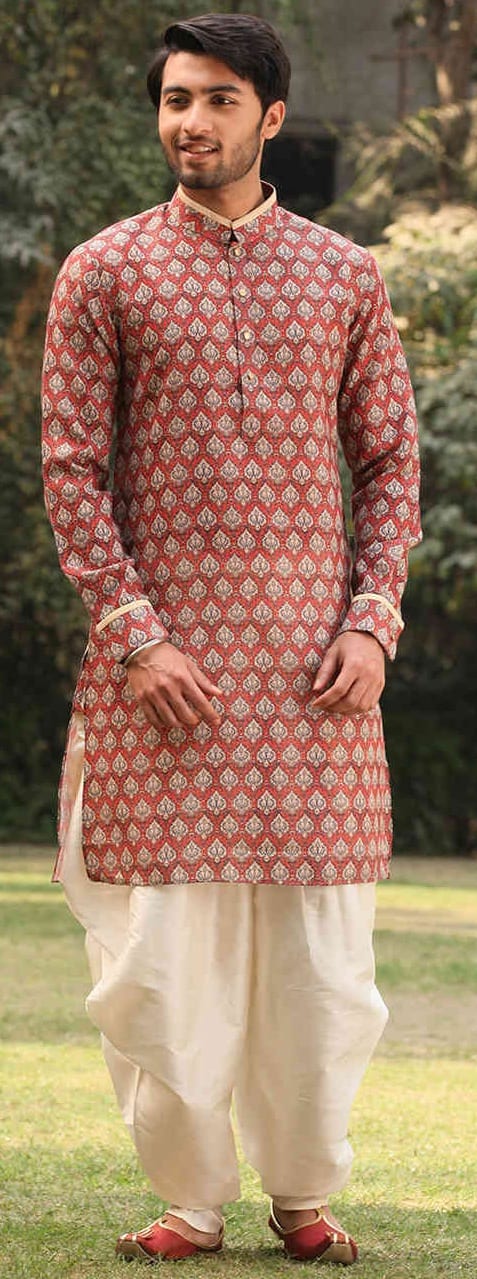 Trendy Pathani Outfit Ideas For Men This Wedding Season