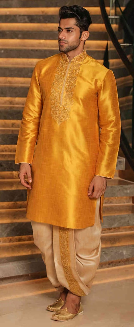 Kurta Outfit Ideas For Men This Wedding Season