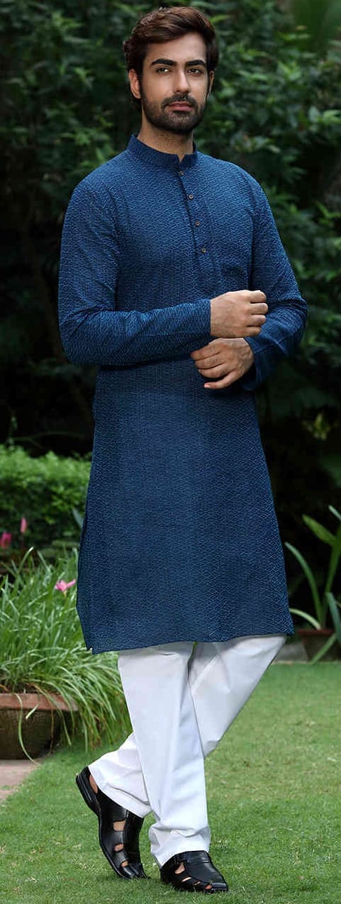 Latest Kurta Outfit Ideas For Men This Wedding Season