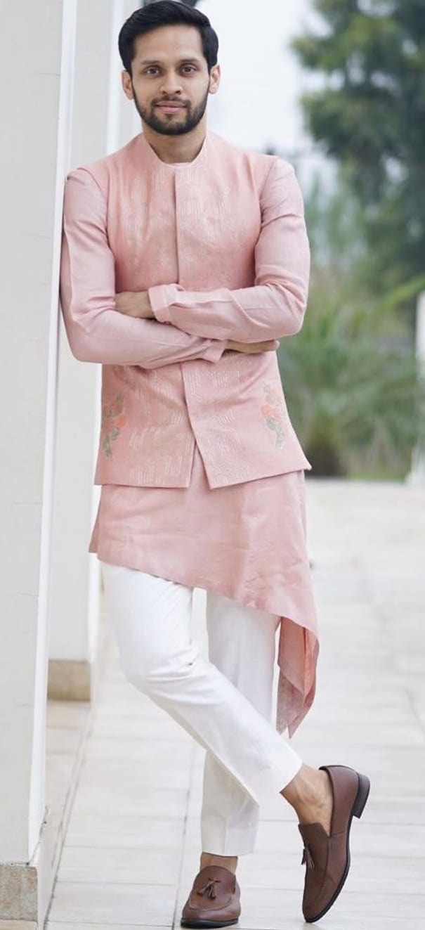 Kurta Pajama Outfit Ideas For Men This Festive Season