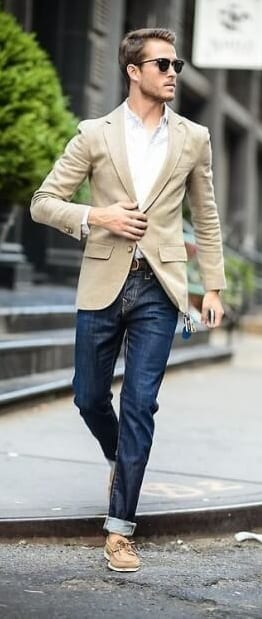 beige blazer with jeans