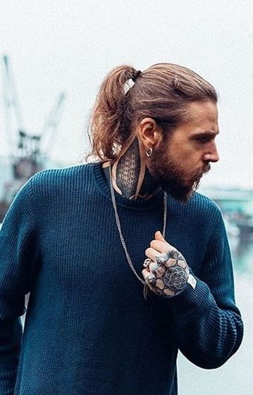 laid back ponytail for men