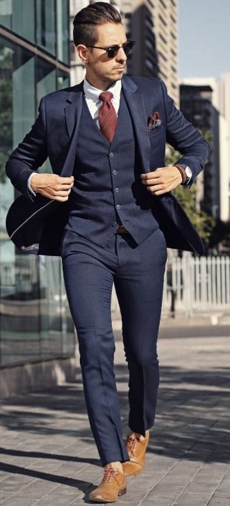 navy blue suit with burgundy tie