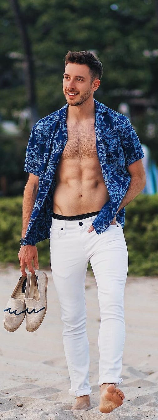 beach outfit men- open shirt with denim