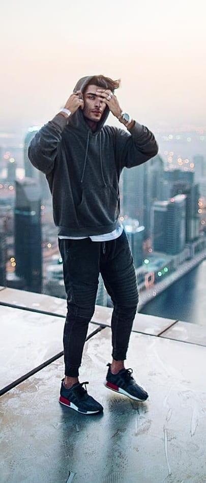 Men on sale hoodie outfit