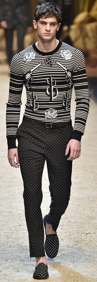 Cool Pattern Outfit Ideas For Men To Try