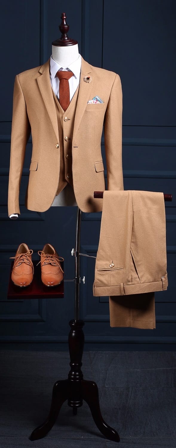 Simple Tailored Suit For Men To Try