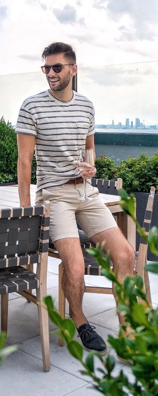Striped T-shirt With Chino Shorts Outfit Ideas For Men