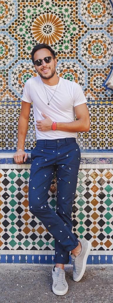White T-shirt With Printed Pants Outfit Ideas For Men