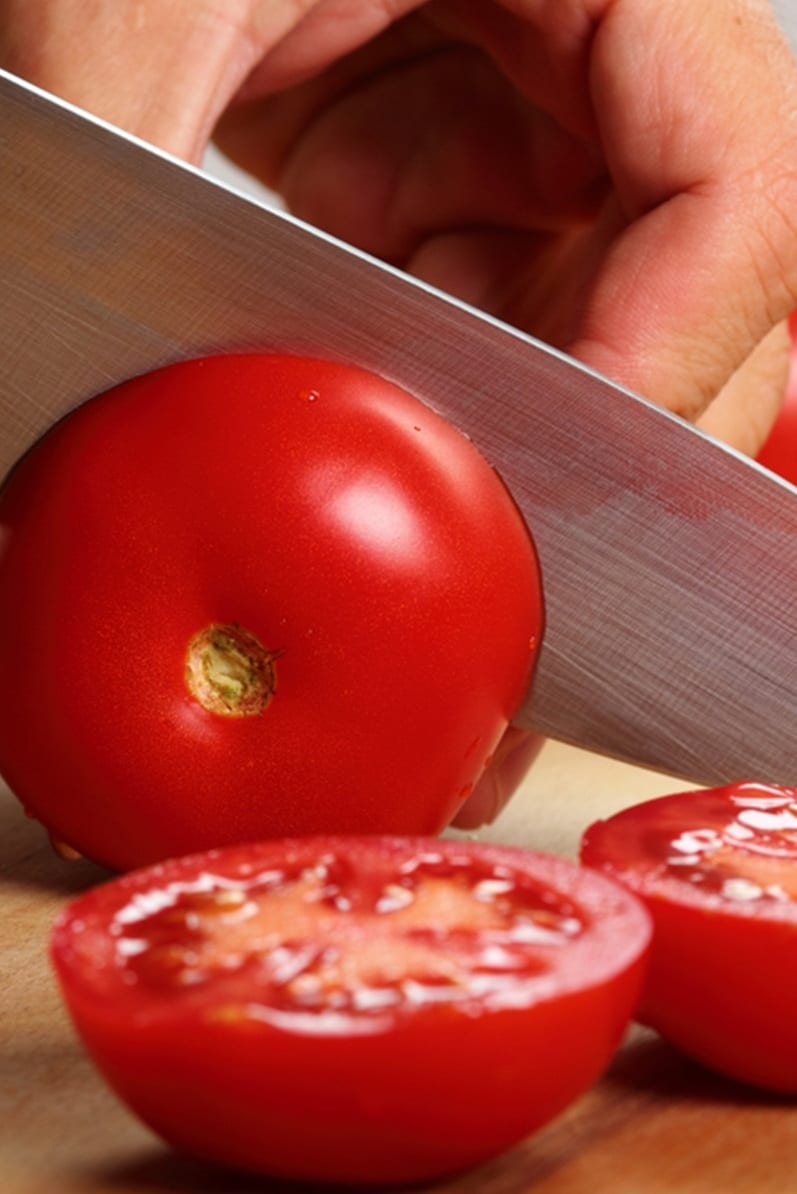 Tomato Slices For Oily Skin