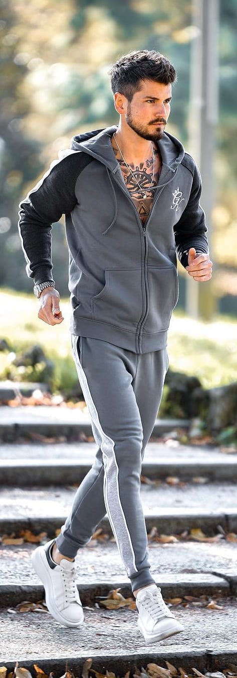 Cool Athleisure Outfit Ideas For Men This Season
