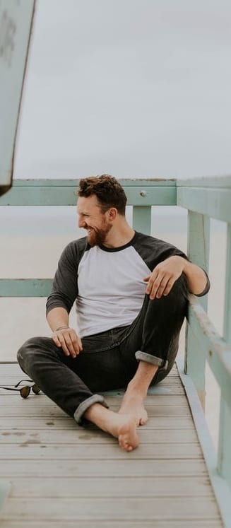 How Should Men Pose For Instagram