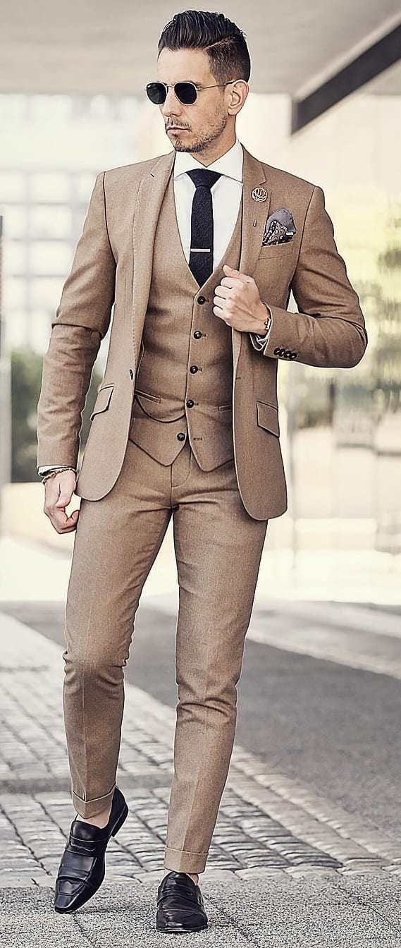 Khaki Suit Outfit Ideas For Men 2019.