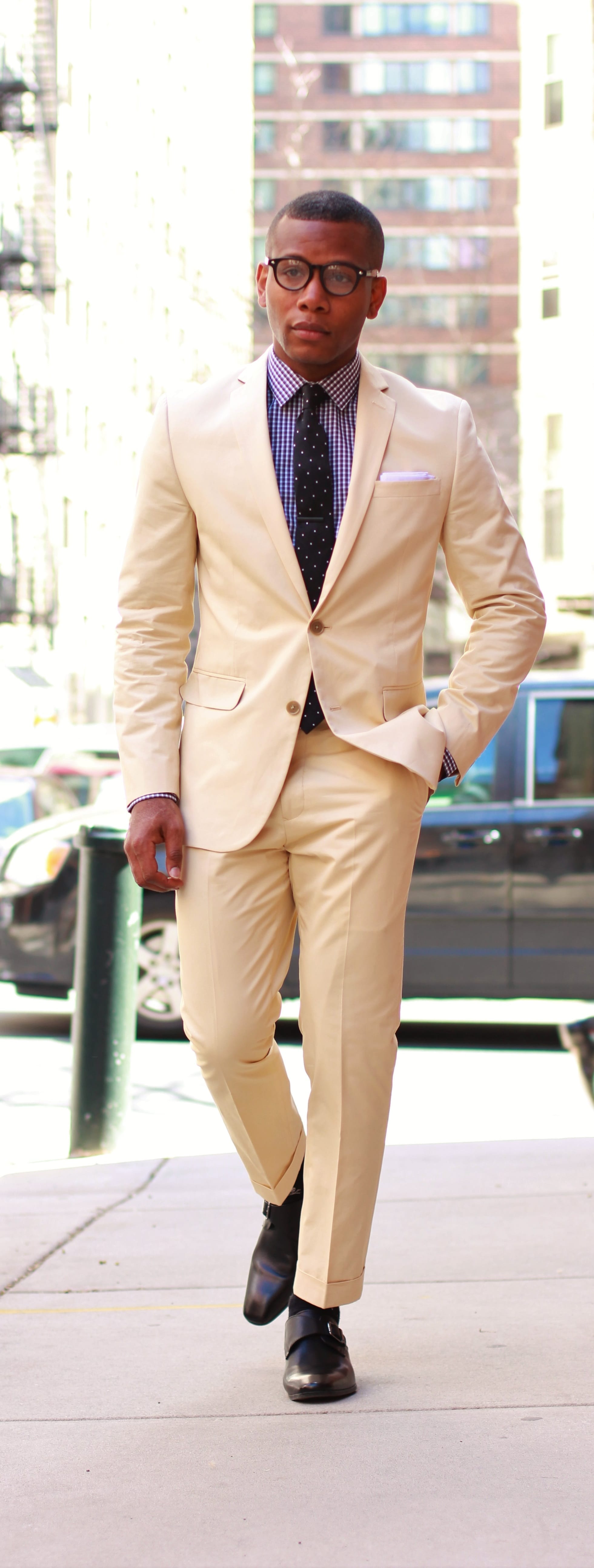 Stylish Khaki Suit Outfit Ideas For Guys