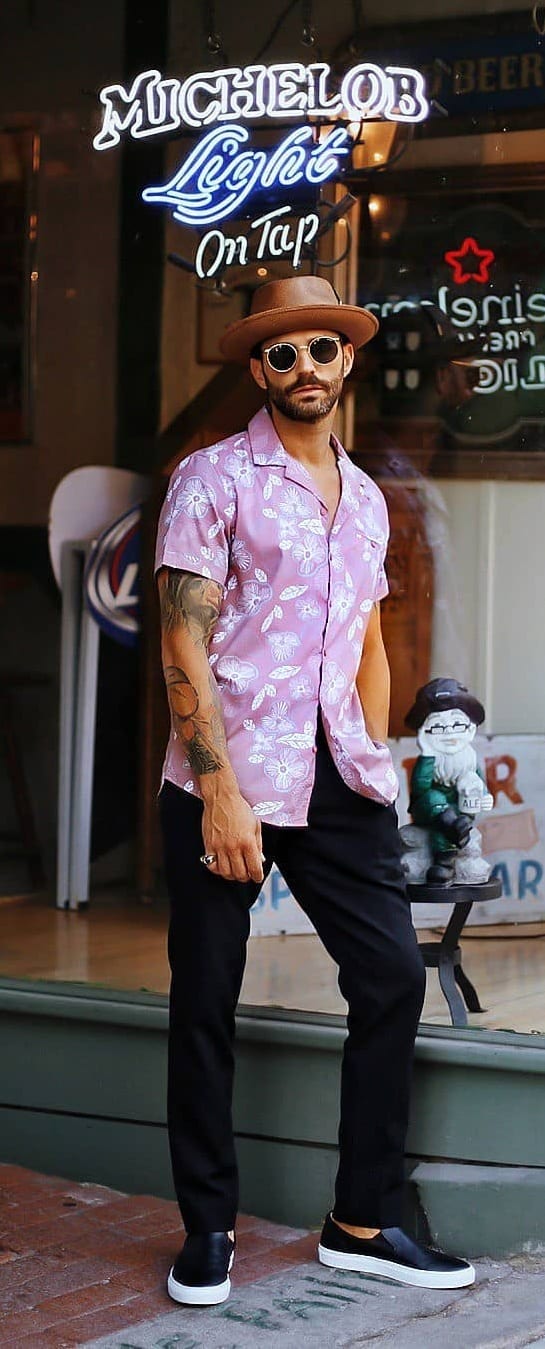 Best Hawaiian Outfit Ideas For Men To Try