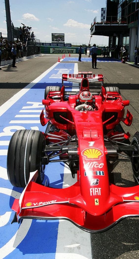 F1 CAR FERRARI F2008