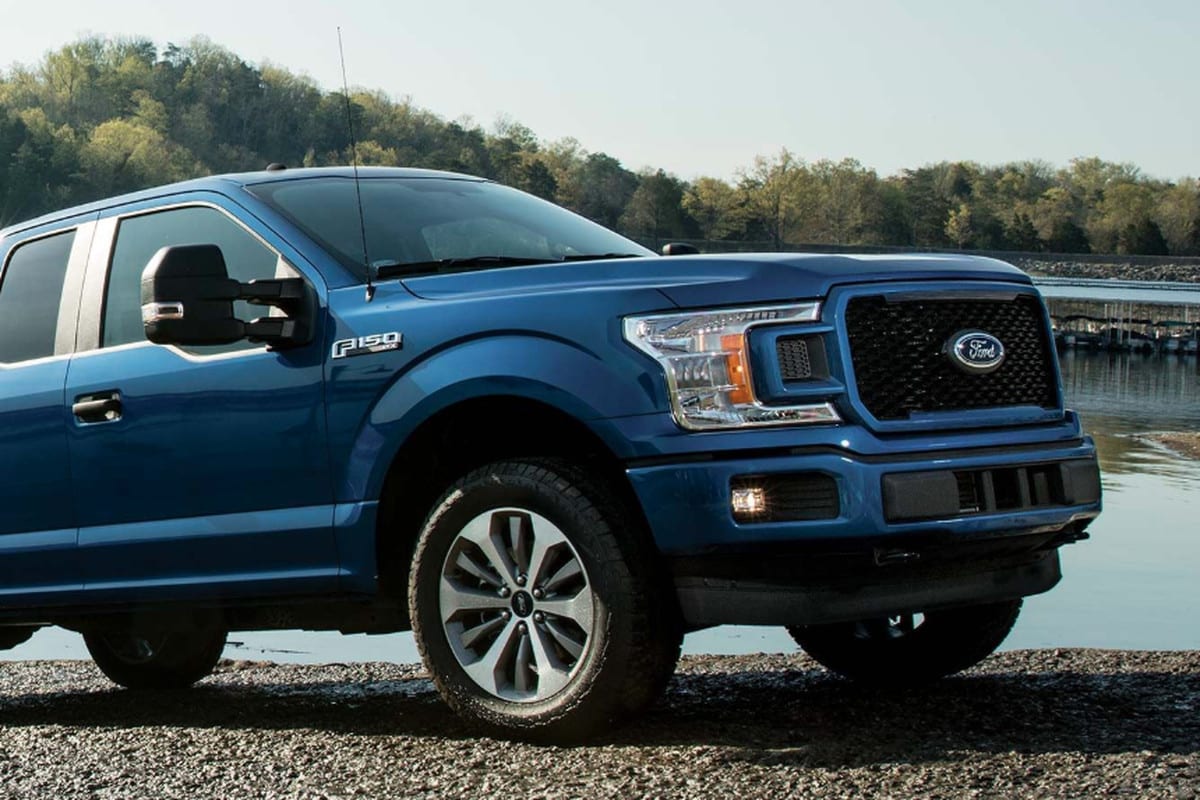 FORD F150 BLUE SUV