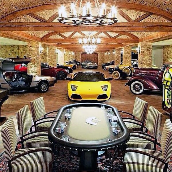 GARAGE IN THE LIVING ROOM