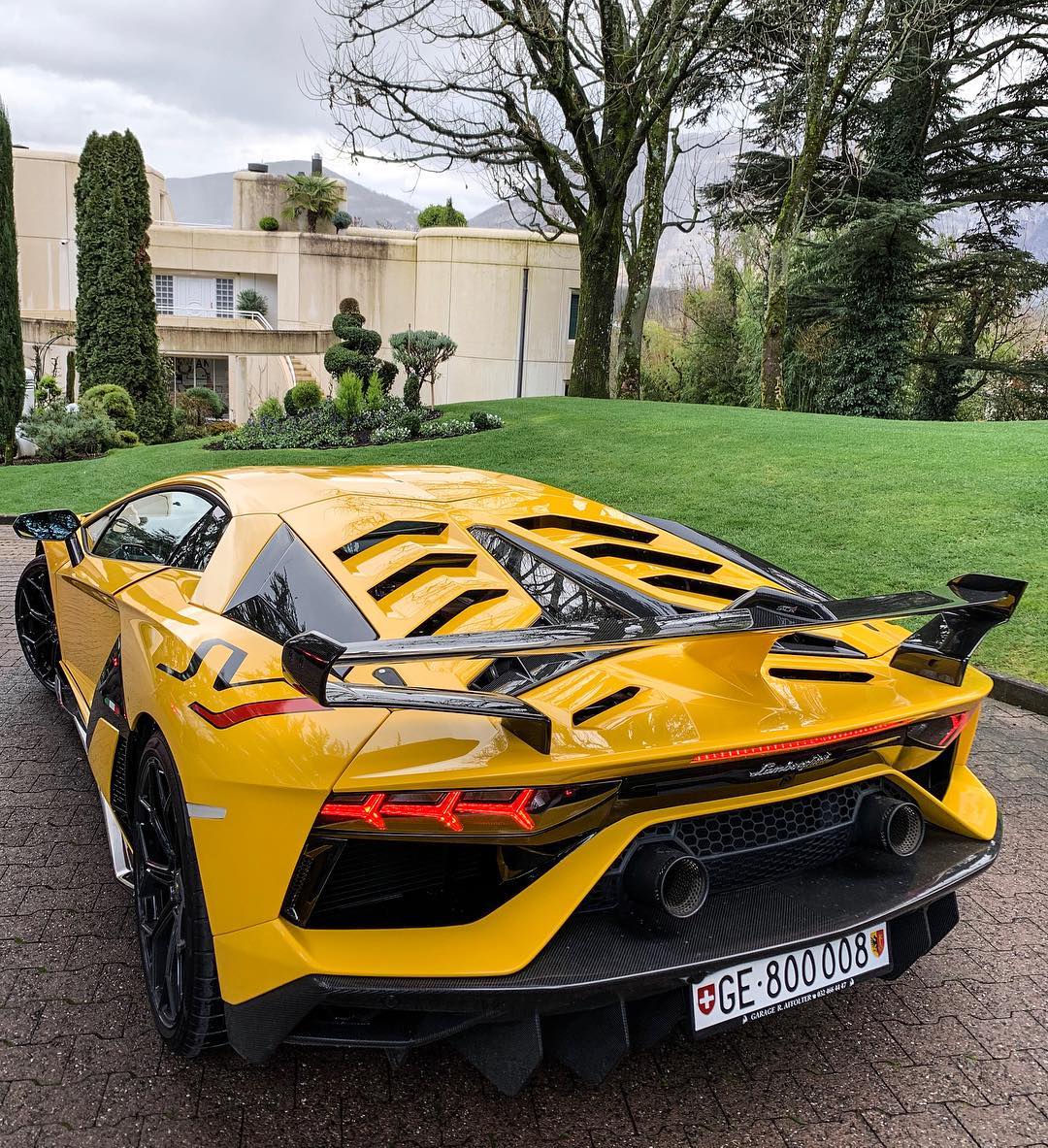 LAMBORGINI SUPERCAR