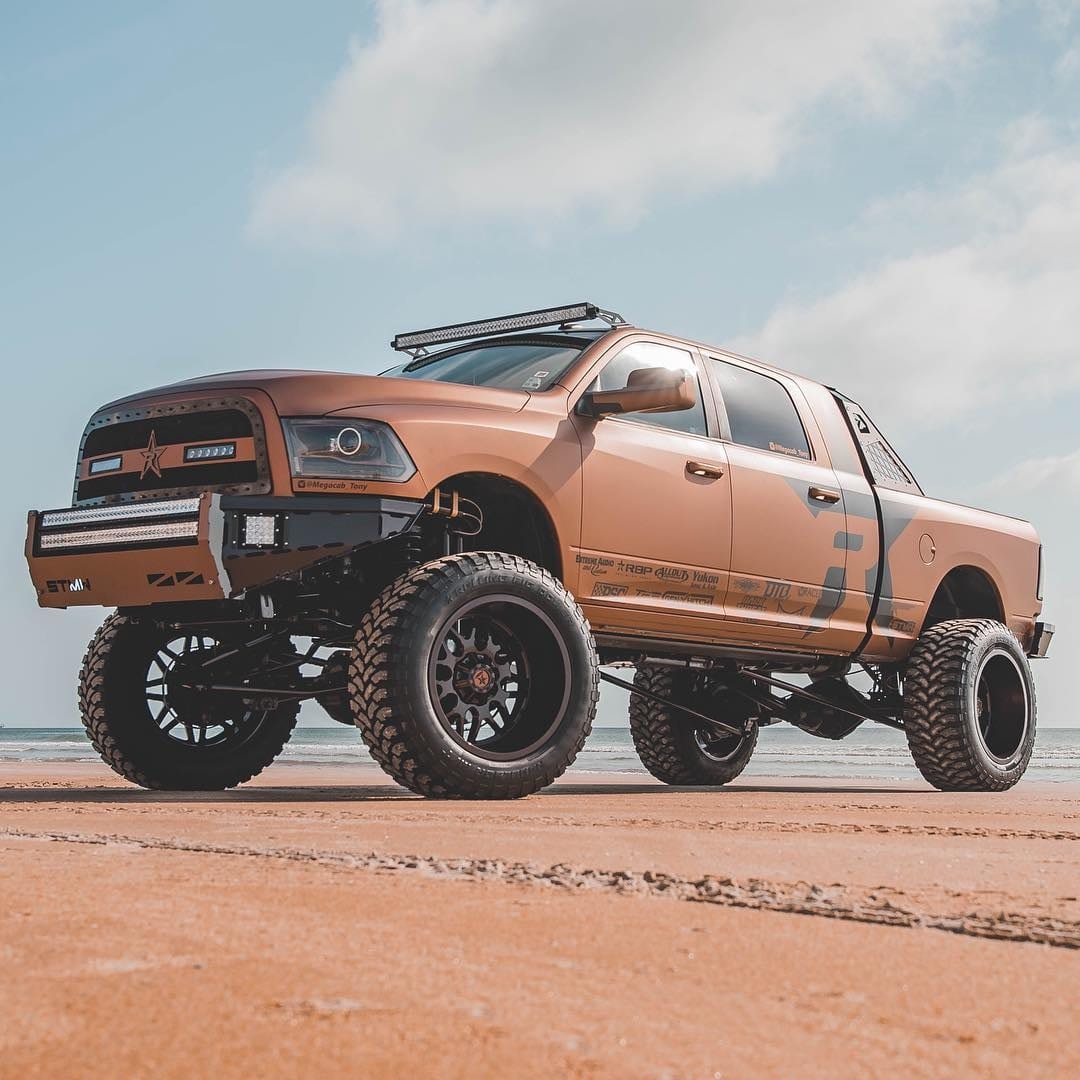 RAM HEAVY DUTY TRUCK