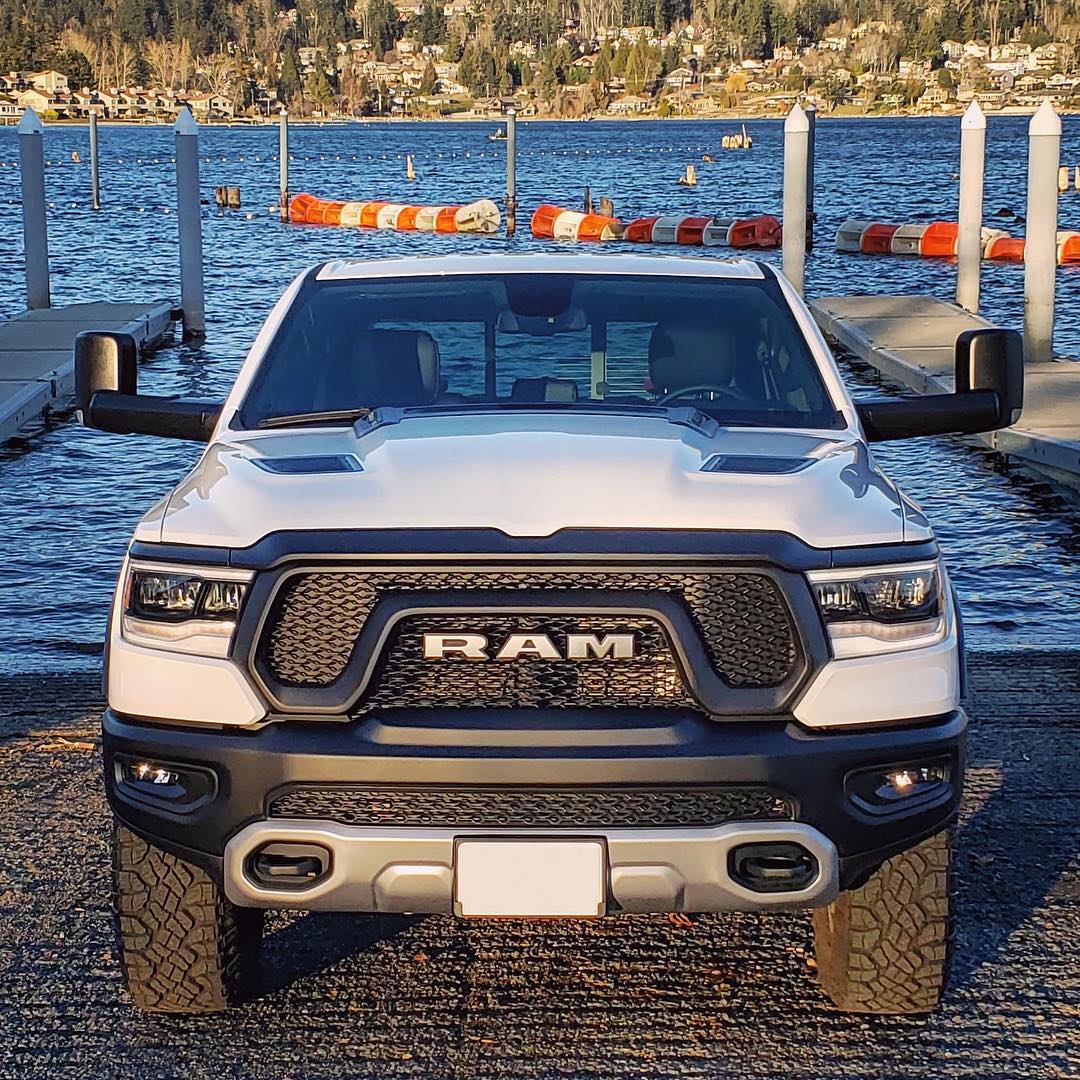 RAM REBEL WHITE TRUCK