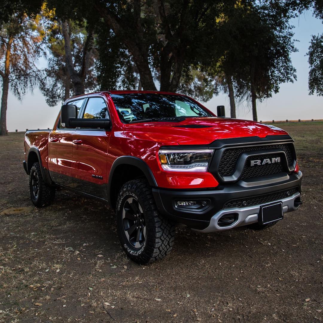 RAM REBEL WHITE TRUCK