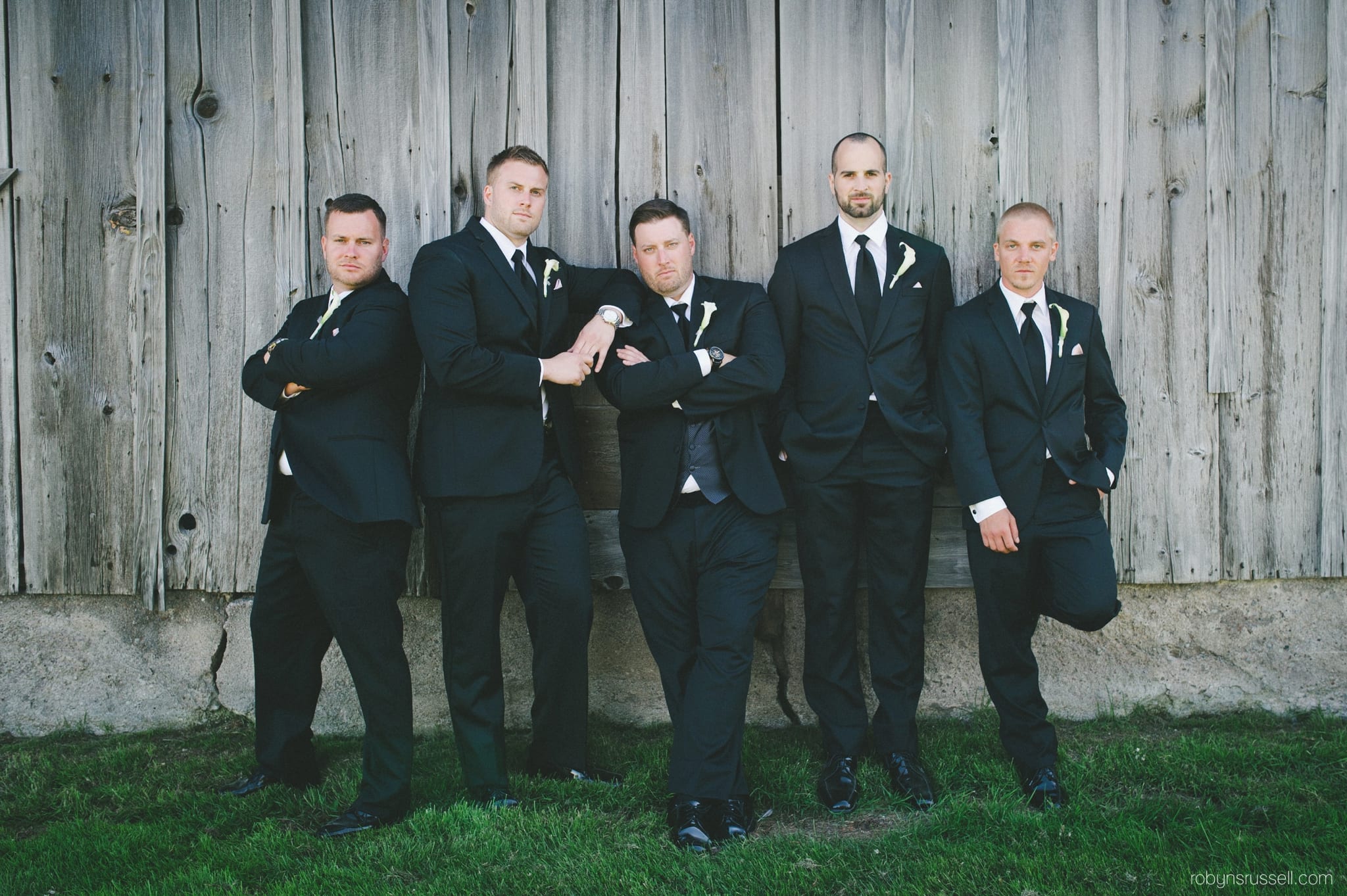 Simple Groomsmen Outfit Ideas