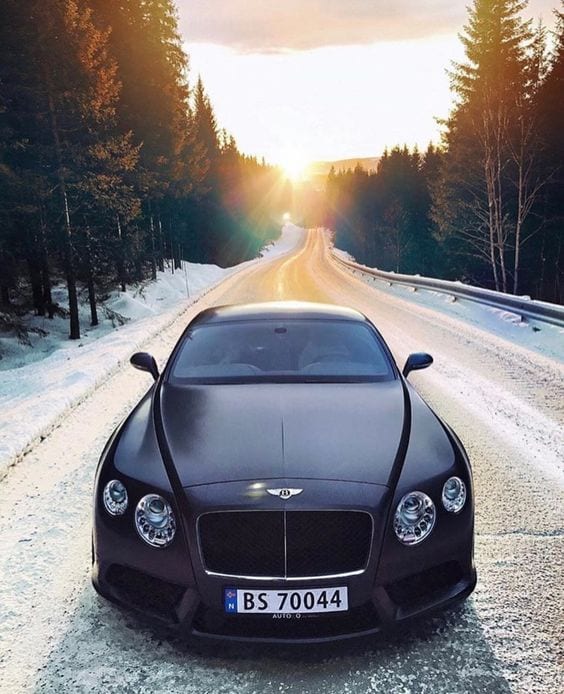 BENTLEY LUXURY CAR