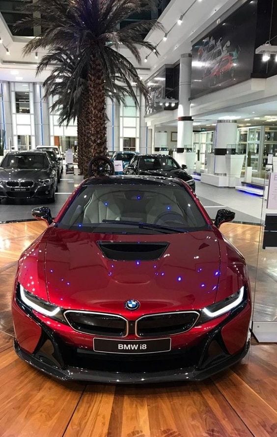 BMW I8 LUXURY CAR