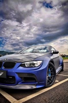 BMW LUXURY CAR