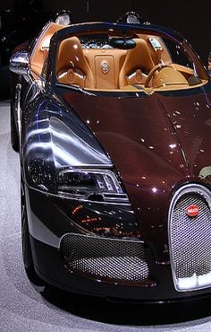 BUGGATI LUXURY CAR