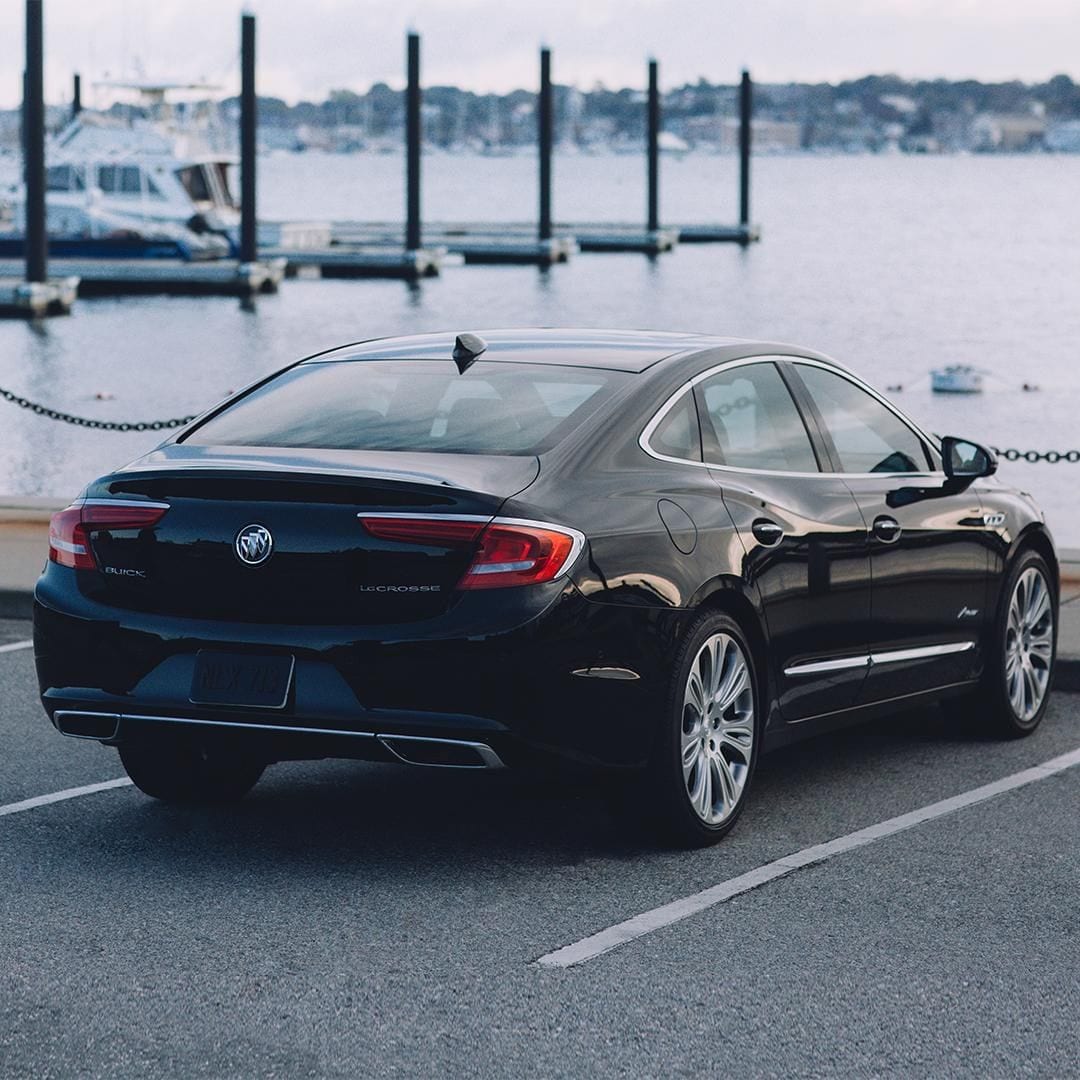 BUICK LACROSSE AVENIR