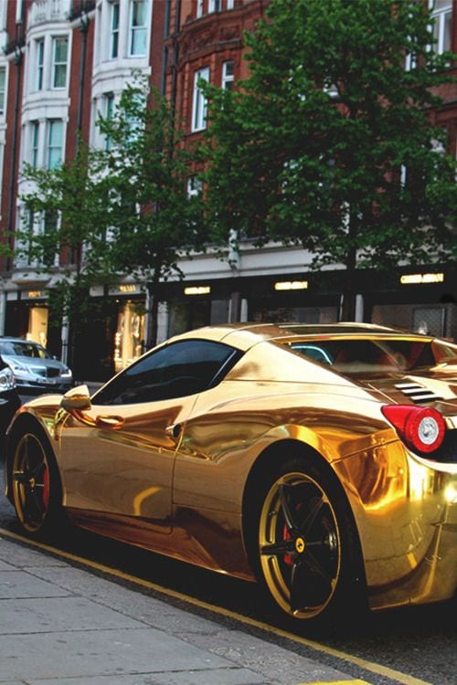 FERRARI GOLD LUXURY CAR