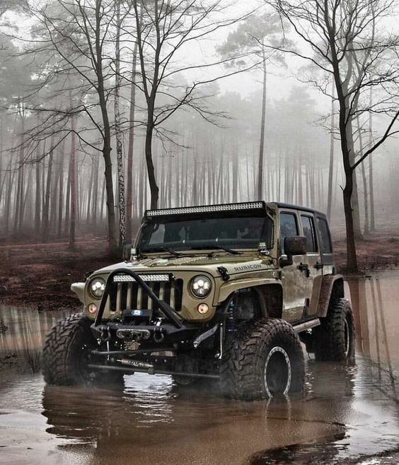 JEEP GREEN RUNNER CAR