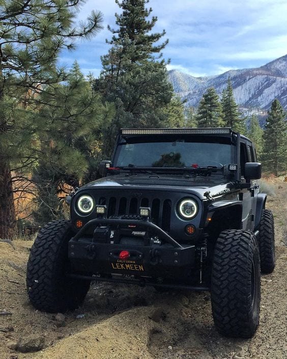 JEEP OFF ROAD CAR