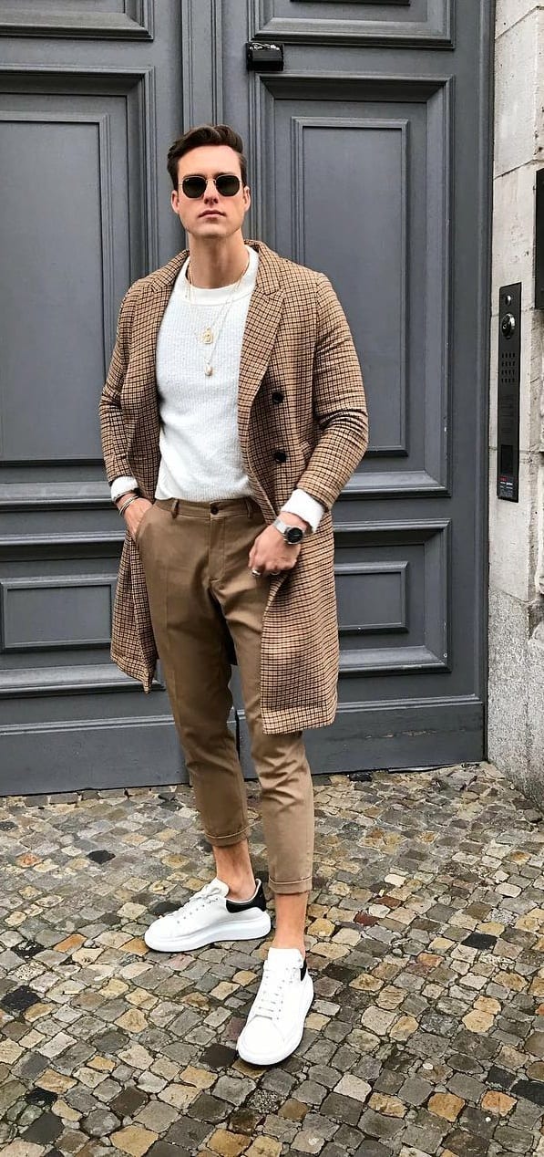 Khaki cropped trousers and overcoat with White Sneakers
