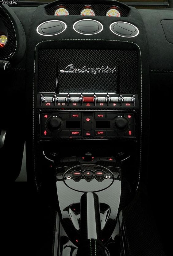 LAMBORGHINI INTERIOR CENTER