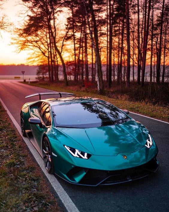 LAMBORGHINI LUXURY CAR WALLPAPER