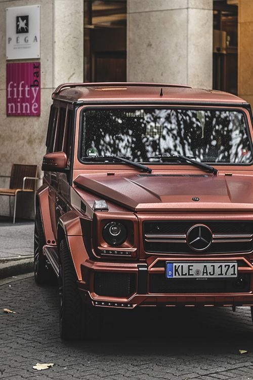 MATTE ROSE GOLD MERCEDES SUV